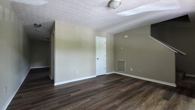 Photo - Townhouse in Mayflower Apartments
