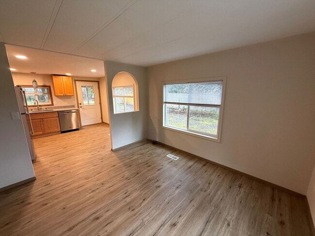 Photo - Private remodeled 2 bed home with huge fenced yard in Puyallup for rent now!