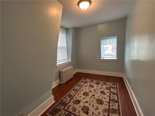 Photo - 401 Maple Ave