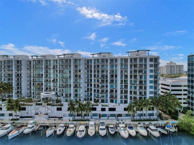 Building Photo - 3029 NE 188th St Unit 319