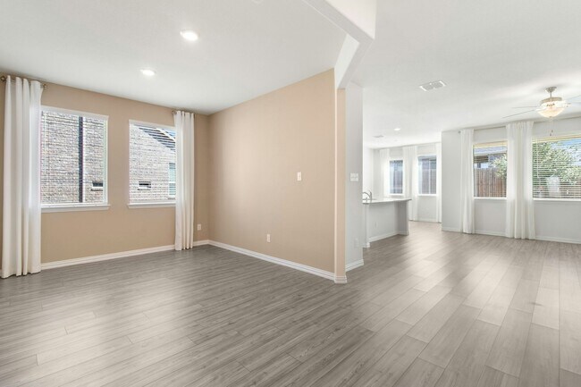 Photo - 168 Chamberlain Dr