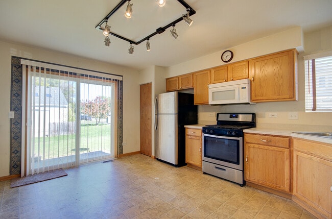 Photo - 681 Springwood Dr