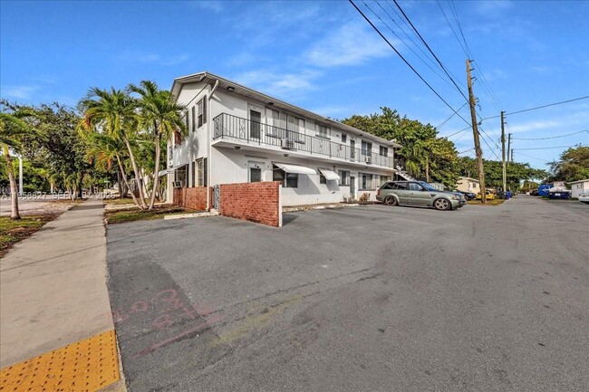 Photo - 707 S 19th Ave Unidad 9