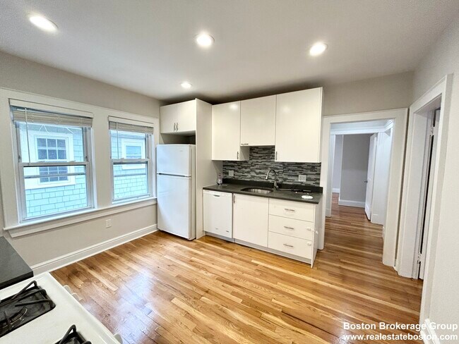 Photo - 120 Hillside St Unit 2