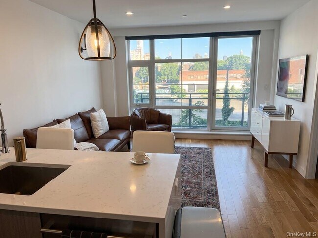 41-21 23rd St Unidad 3A