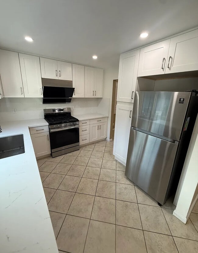 Photo - 1427 Marigold St