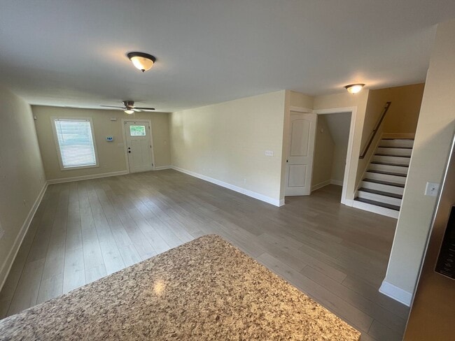 Photo - Pre-Leasing Now for 2026 UK School Year!