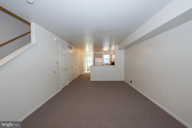 Photo - 759 N 44th St