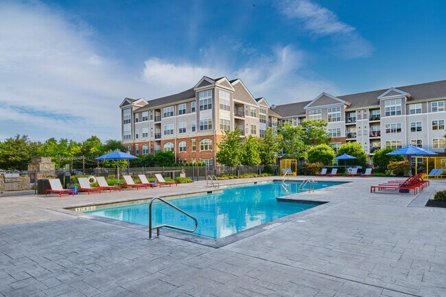 Exterior Photo - Halstead Norwalk