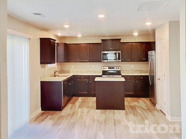 Photo - 2355 Whisperwood St