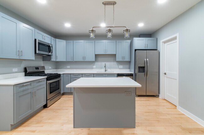 Photo - 23 W Hubbard St Unidad 3A