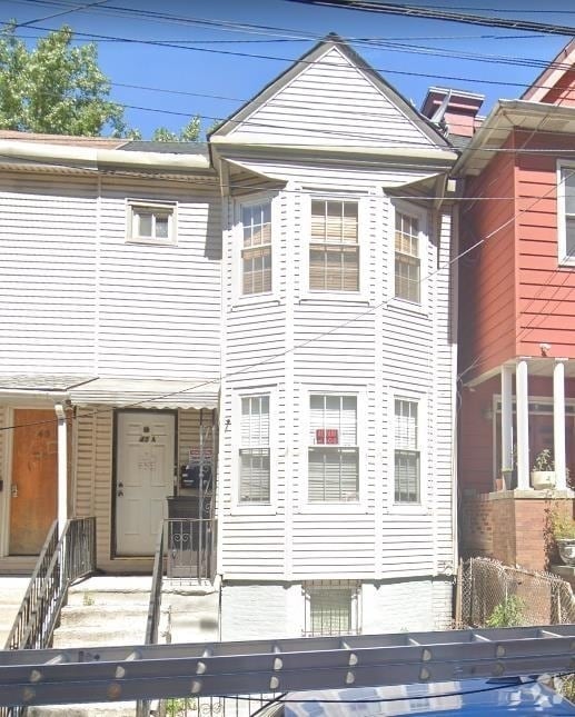Building Photo - 45A Van Reypen St Unit 1 Rental