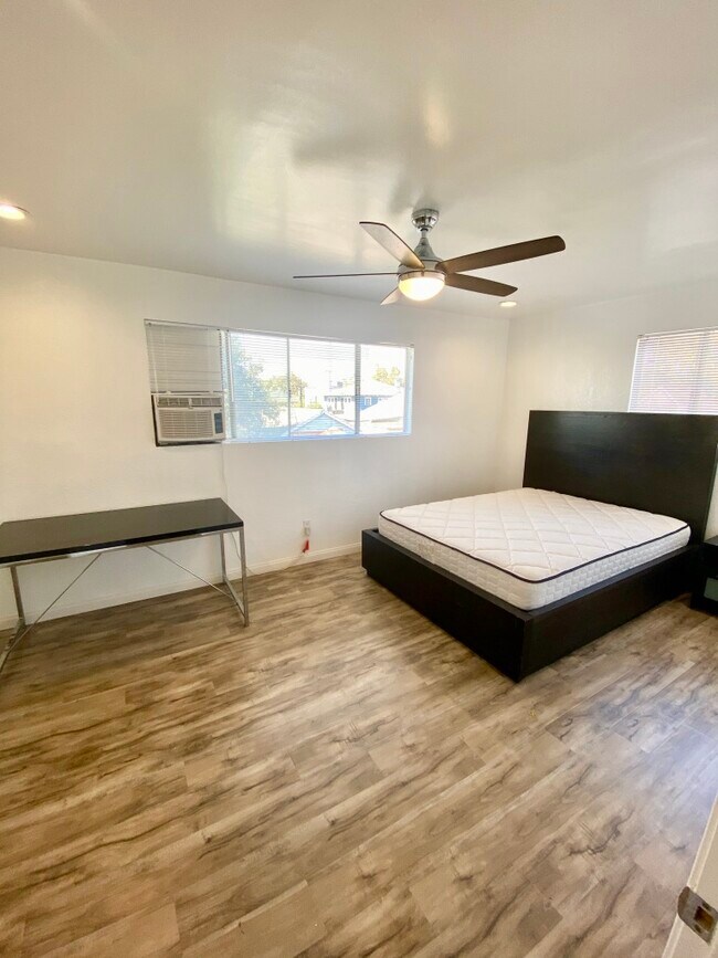 Photo - 1313 W 24th St Unit 1313