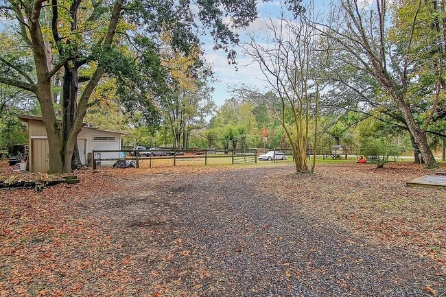 Photo - 198 Longstreet St