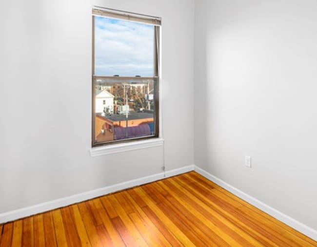 784 Main St Unit 1