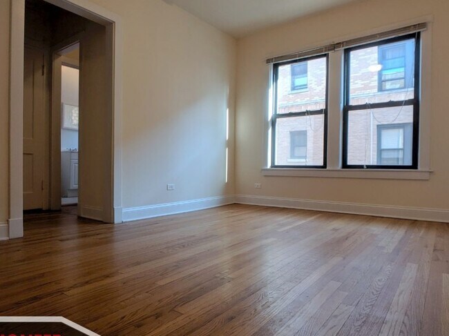 2621 N Spaulding Ave
