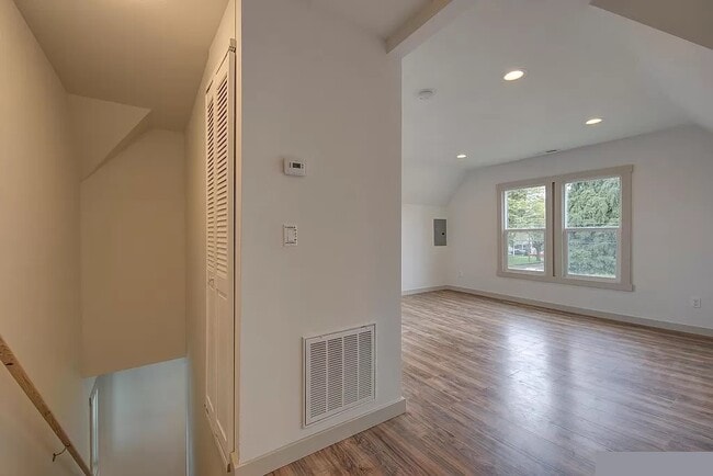 Photo - 1191 SE Jefferson St Unit Jefferson