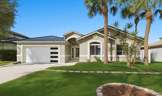 Building Photo - 16859 Crestview Ln