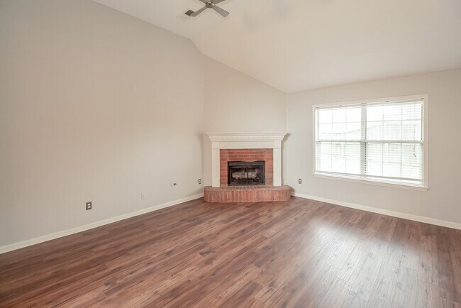 Photo - 7643 Shadow Hills Dr