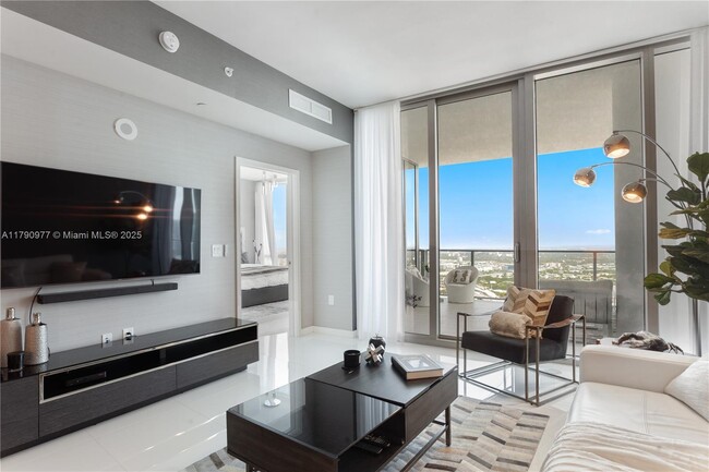 Photo - 851 NE 1st Ave Condo Unit 4300