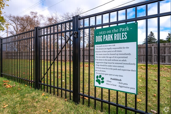 Dog Park - 1633 On The Park