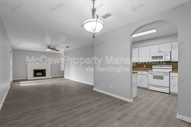 Photo - 4300 Segura Ct N