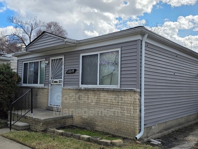 Photo - 22649 Frisbee St