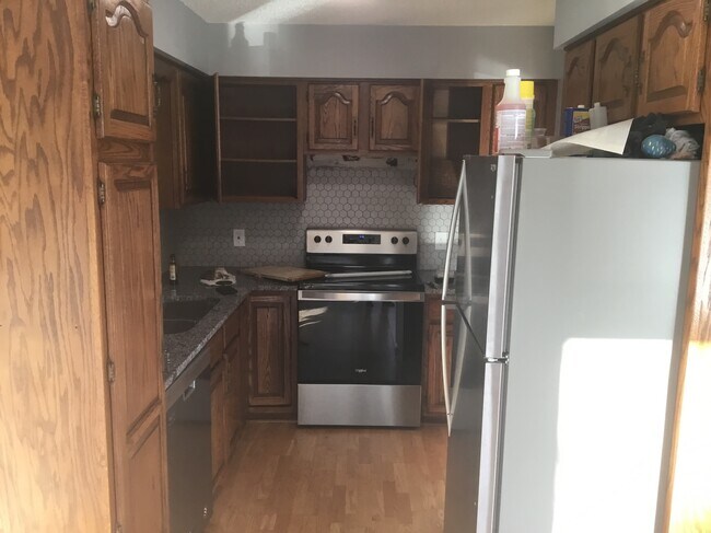 Photo - 1091 County Road B2 W