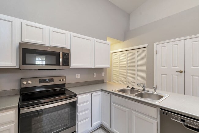 Photo - 2BR w/ Attached Garage & Balcony near Downtown Littleton