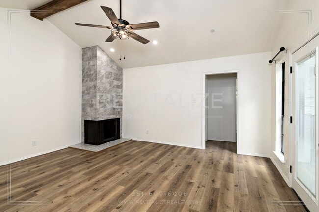 Photo - Beautifully Updated 3BR / 2BA in West Mobile with Private Courtyard