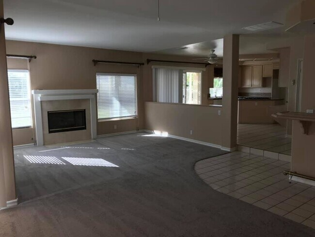 437 Lantern Crest Dr