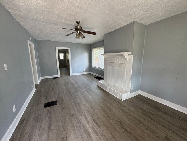 Photo - Near Southeast 3 Bed 1 Bath