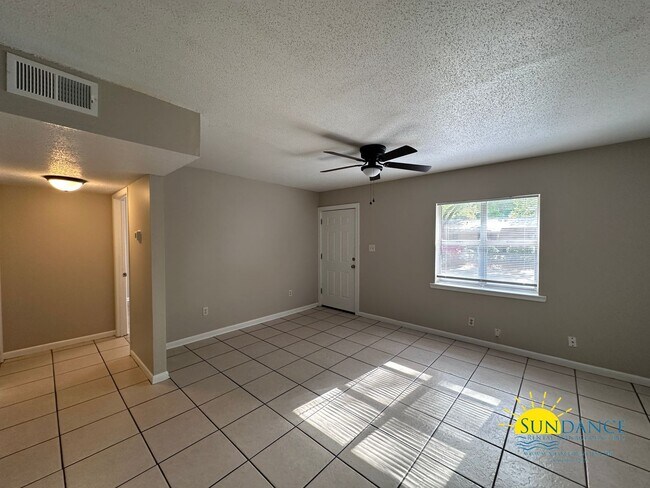 Photo - Quaint 2 Bedroom Unit in Fort Walton Beach