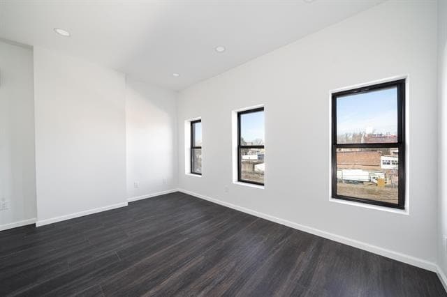 Photo - 258 Suydam Ave