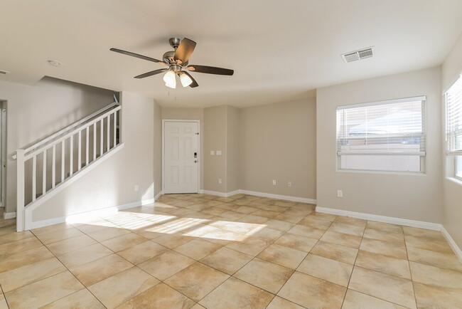 Photo - 5758 Old Colony Dr