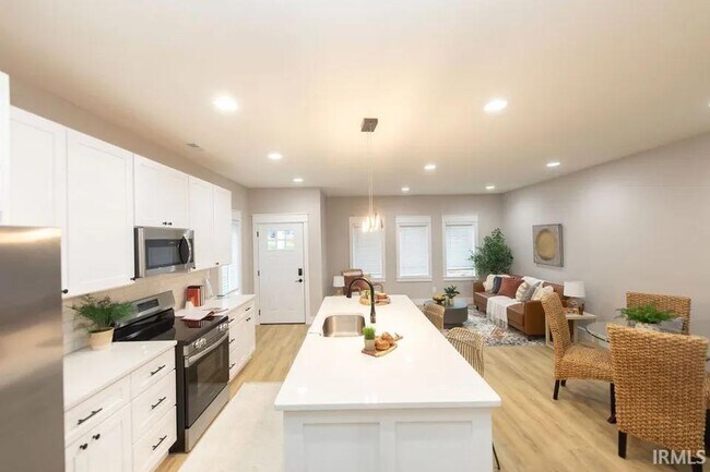 Photo - 306 N Jefferson St