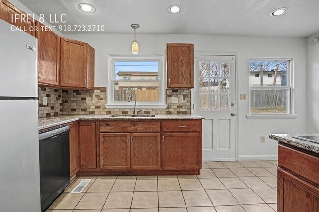 Photo - 3802 S Allegheny Ave