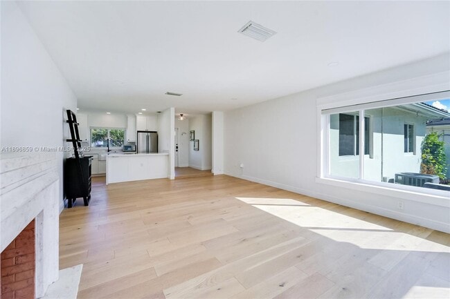 Photo - 2 NE 108th St