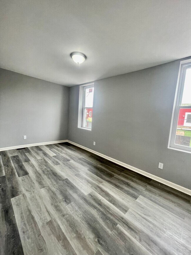 Photo - 3901 Poplar St