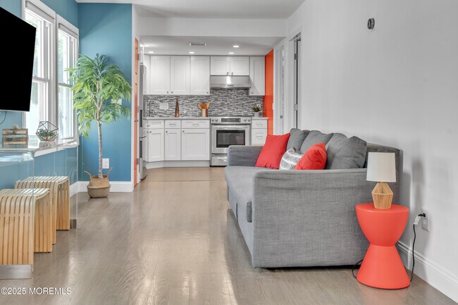 Photo - 1822 Parkway