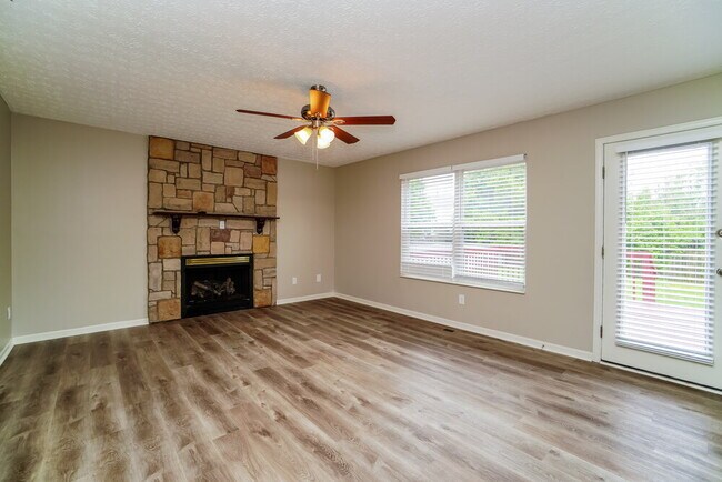 Photo - 3530 Cove Lake Ln