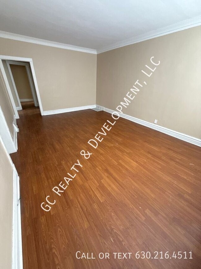 Photo - 8637 S Essex Ave