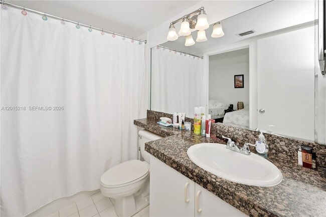 Photo - 19555 E Country Club Dr Unidad 8408