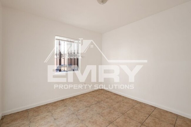 Photo - 2 Bedroom 1 Bathroom Rental in Huntington Park CA 90255