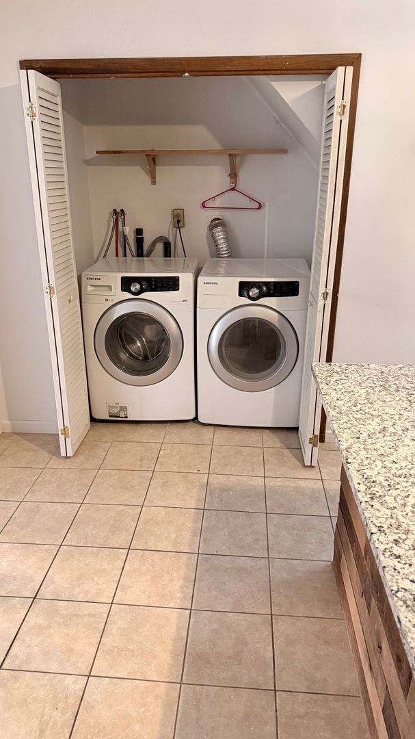 Building Photo - 1702 Wrights Wy