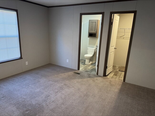 Photo - 2449 Maple Dr