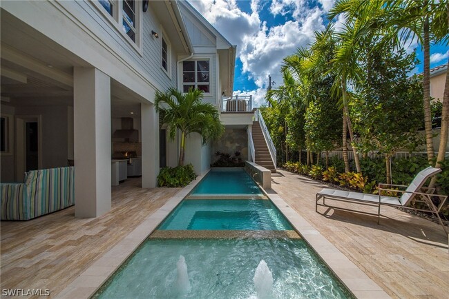 Photo - 434 3rd Ave S