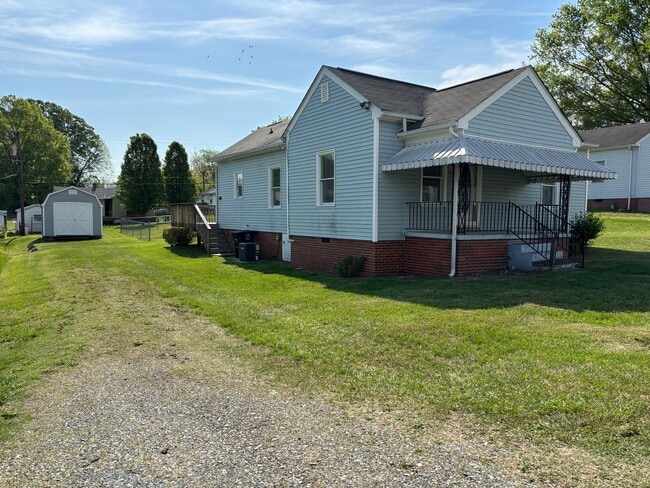 Photo - 3 BR House near Moses Cone Hospital