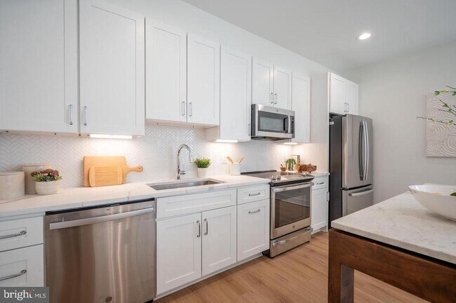 Photo - 1228 Brentwood Rd NE Unit 001