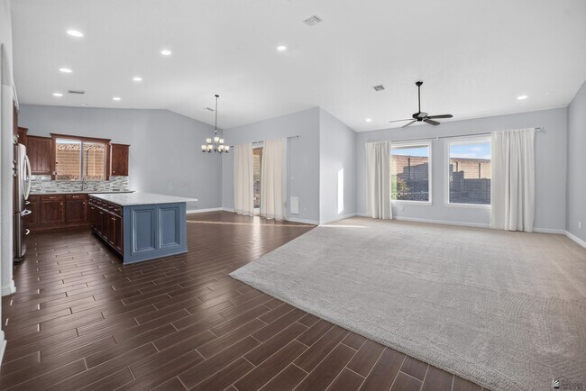 Photo - 2792 S Aurora Ave